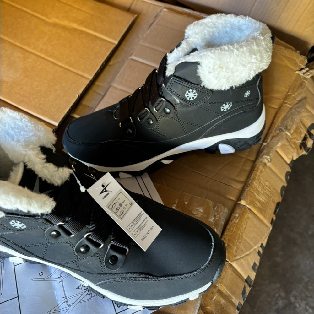 Ashion waterproof ankle fur boots